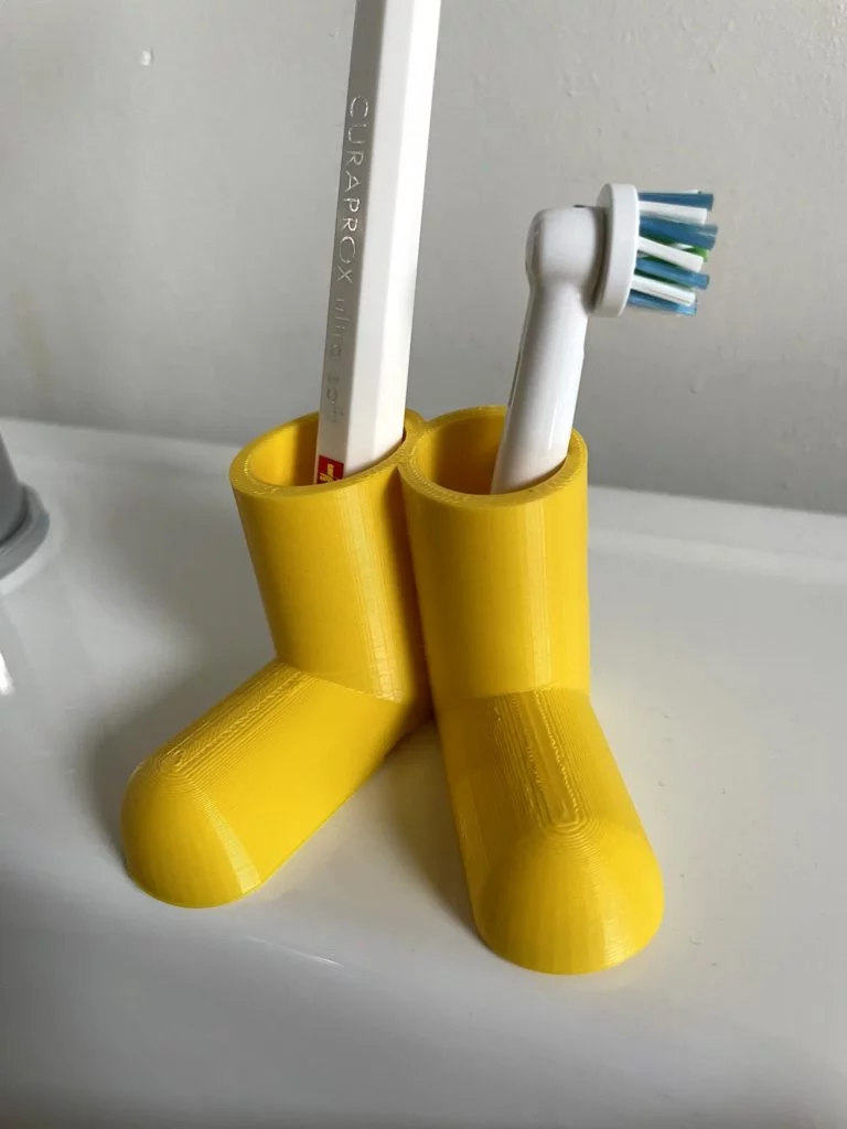3D-gedruckter Zahnbürstenhalter in Stiefelform